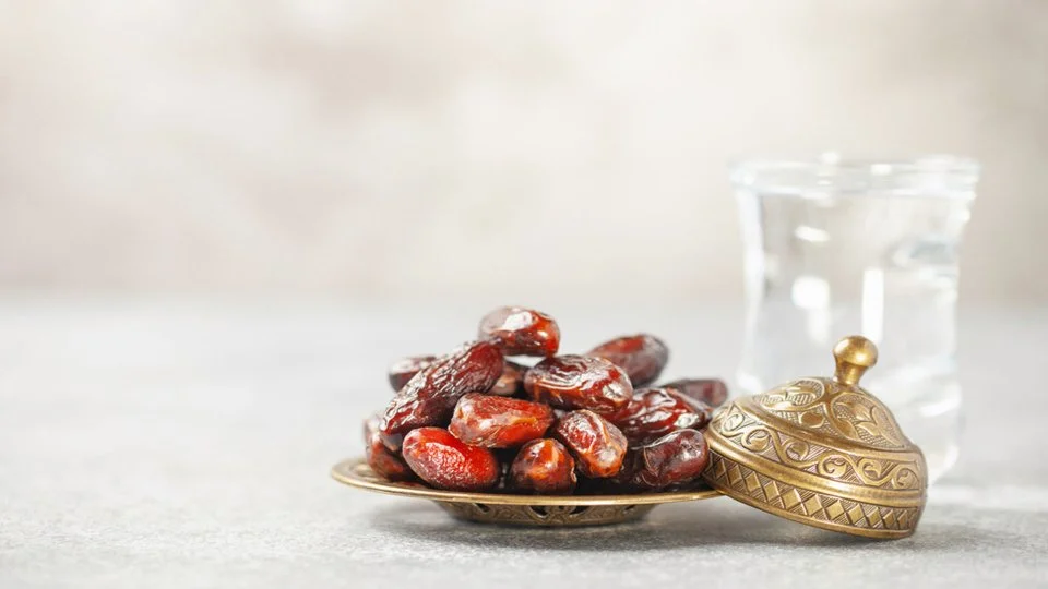 Rüyada Oruç Tutmak – Sabır, Niyet ve Denge